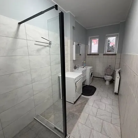 Frisch Sanierte In Apartman
